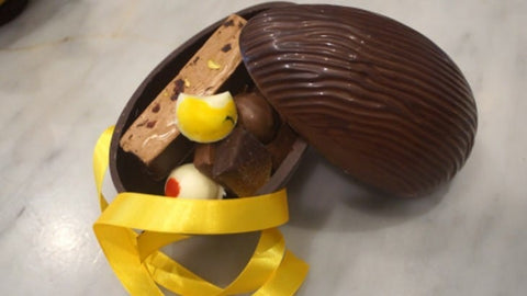 Kakawa Large Praline Filled Handmade Chocolate Egg