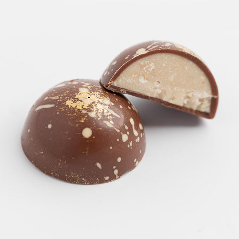 cashew crunch coconut Praline cut