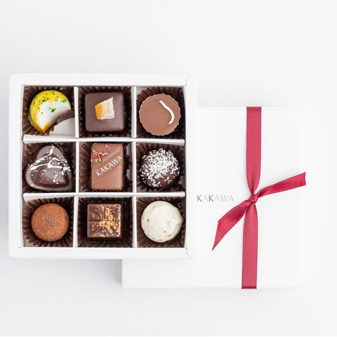 Gift box of 9